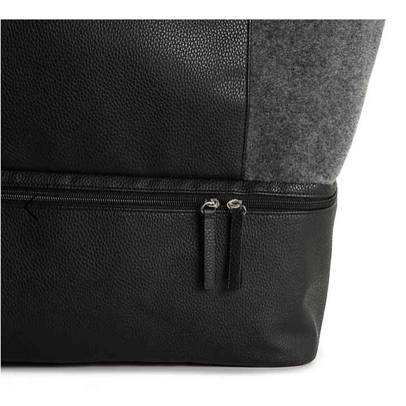 Weekender Bag w/ Separate Shoe Compartment
NEW,TRAVEL,LUGGAGE - Picture 5 of 8